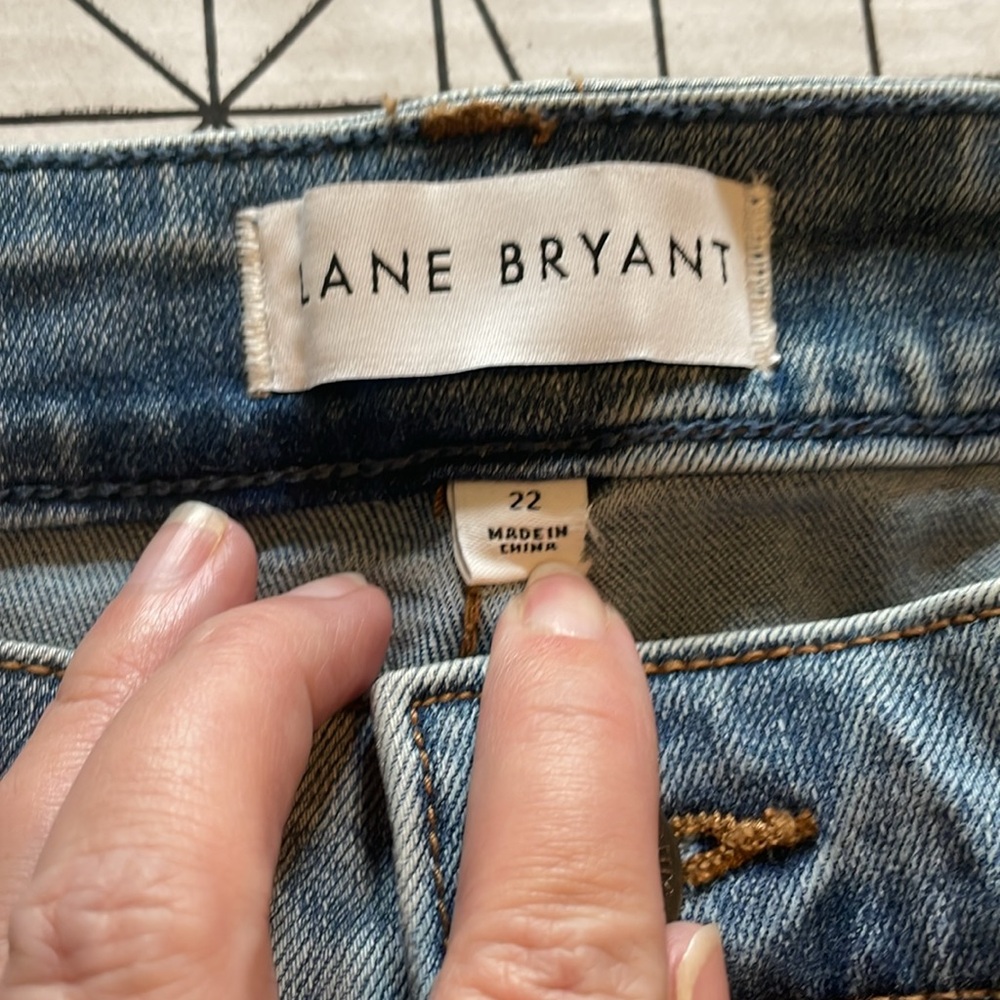 Lane Bryant flex magic waistband mid rise boyfriend jean shorts size 22 - Picture 3 of 7